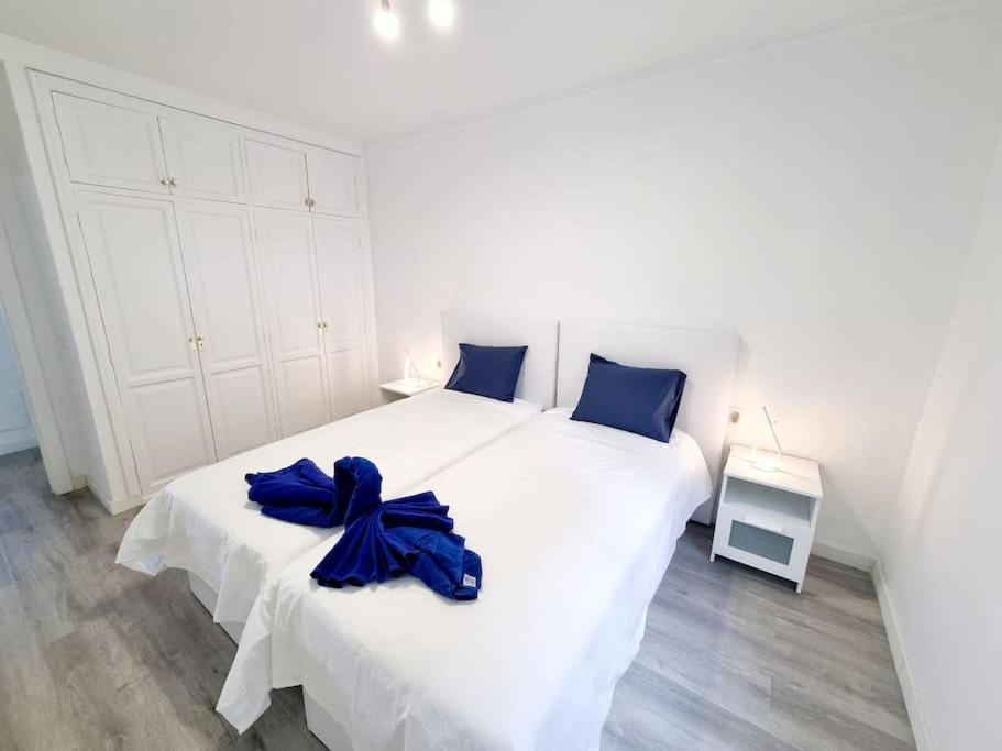 Playa Bastian First Line Of The Sea Apartment Коста Тегисе Екстериор снимка