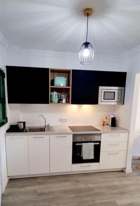 Playa Bastian First Line Of The Sea Apartment Коста Тегисе Екстериор снимка