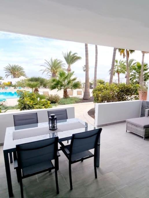 Playa Bastian First Line Of The Sea Apartment Коста Тегисе Екстериор снимка