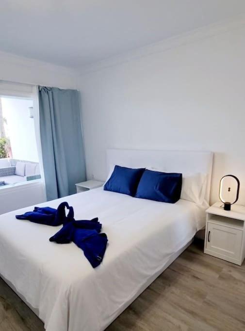 Playa Bastian First Line Of The Sea Apartment Коста Тегисе Екстериор снимка
