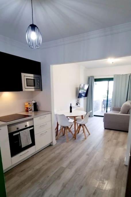 Playa Bastian First Line Of The Sea Apartment Коста Тегисе Екстериор снимка